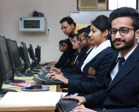 Moradabad Institute of Technology Labs photo 3